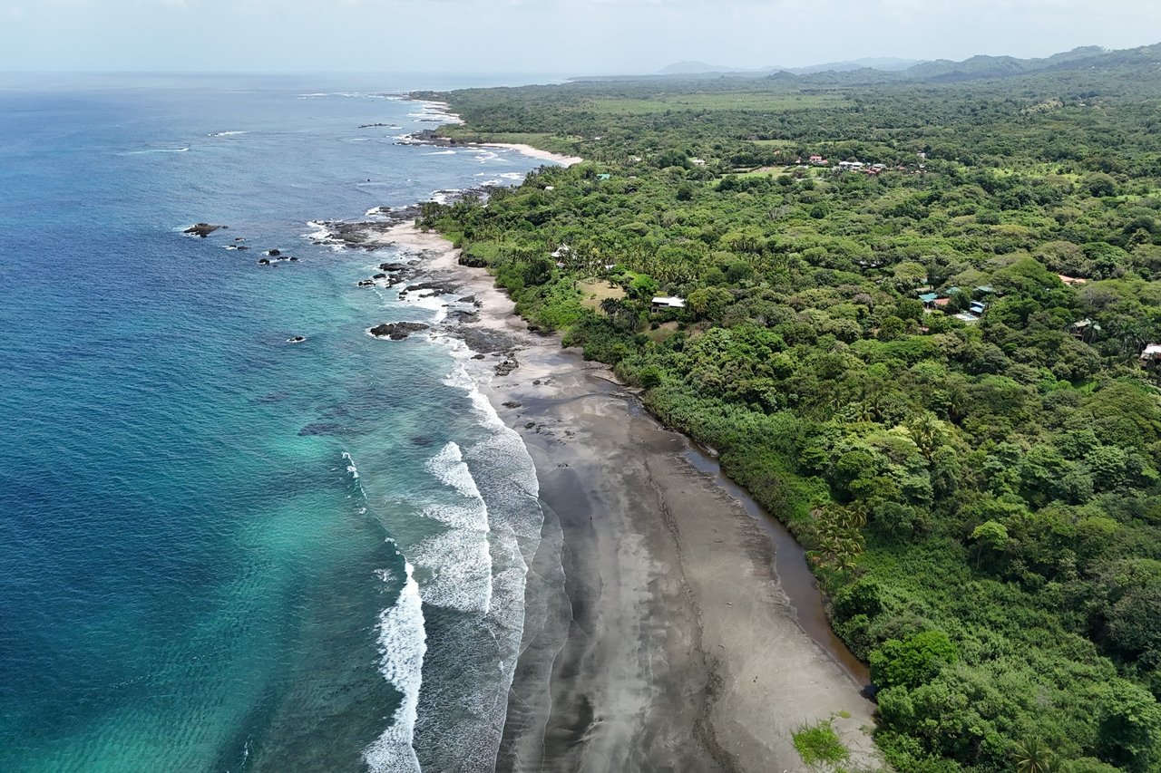 One of a kind Beach Front Parcel in Junquillal Junquillal,