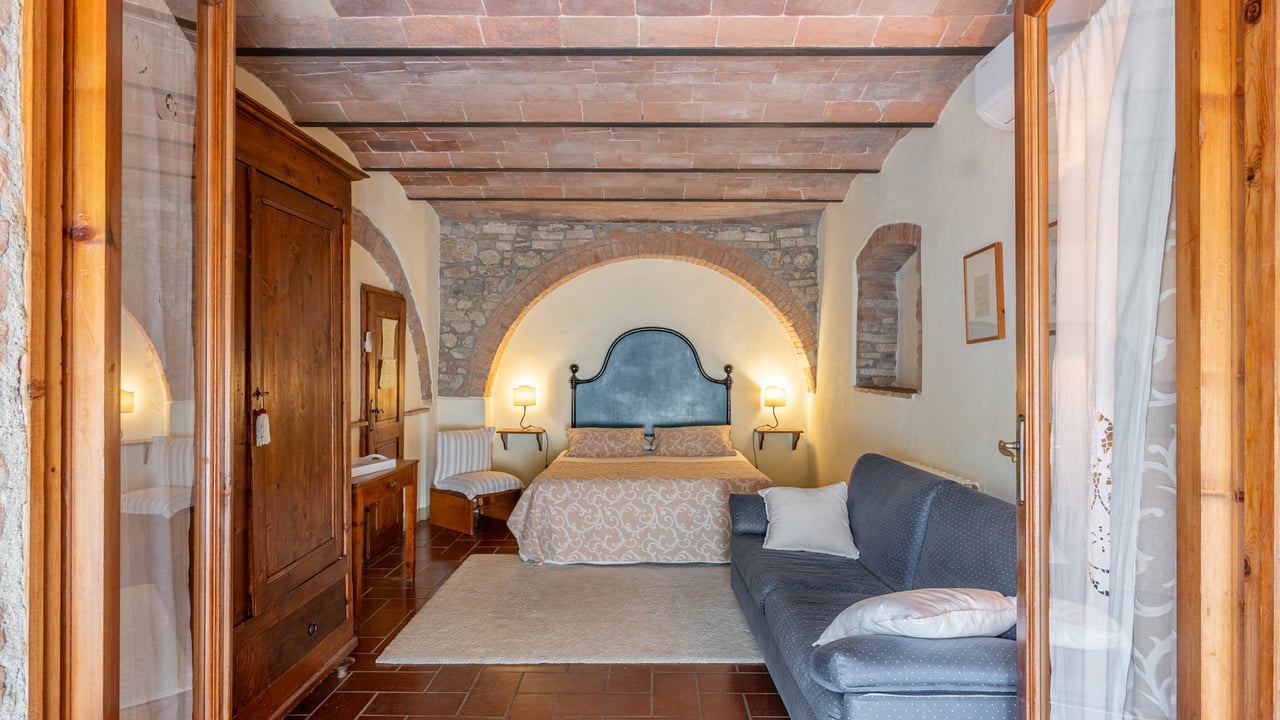 VILLA SOGNO MEDIEVALE