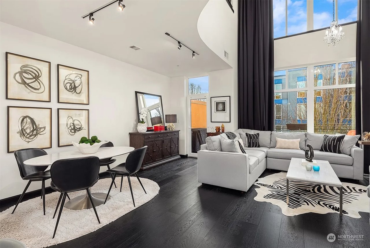 17 W Mercer St #4