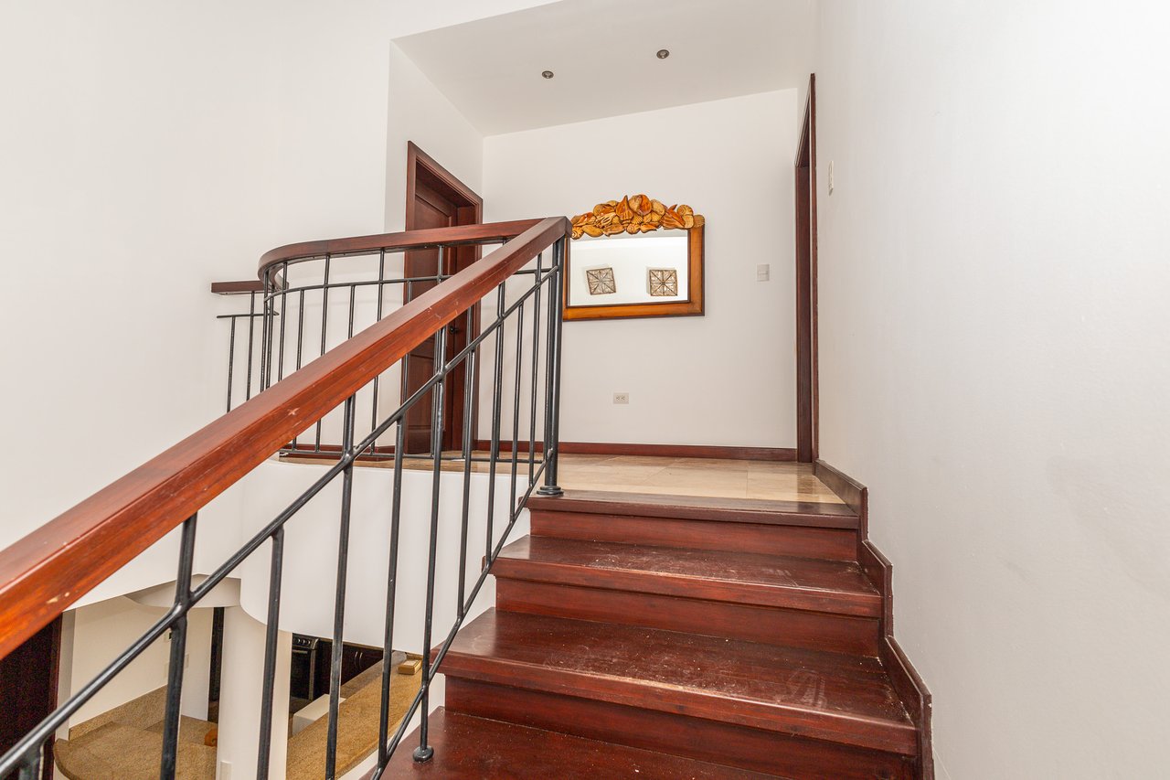 Pearl Ct., Villa 1103