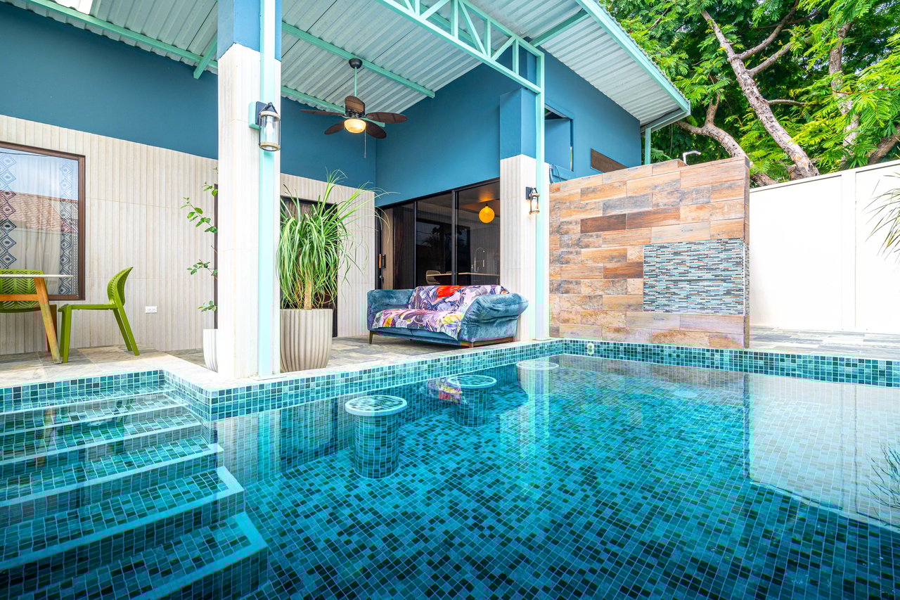 3 Bed Main Home with Two Rental Villas, Walk to Beach in Uvita! Fantastic Location!