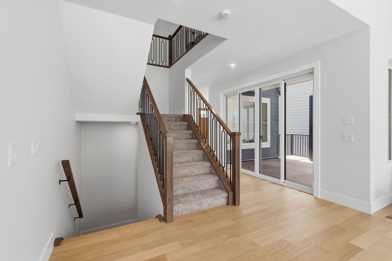 378 Bessborough Drive SW