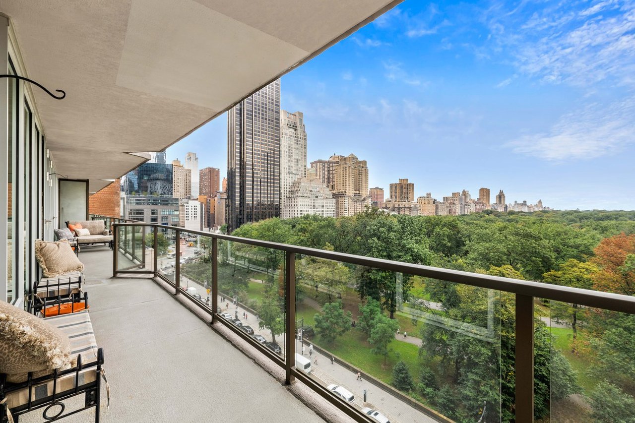 210 Central Park South, 11CD