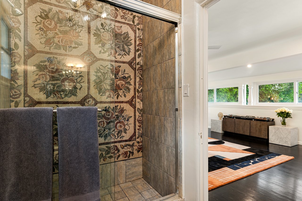 1512 Sunset Plaza Dr, Sunset Strip