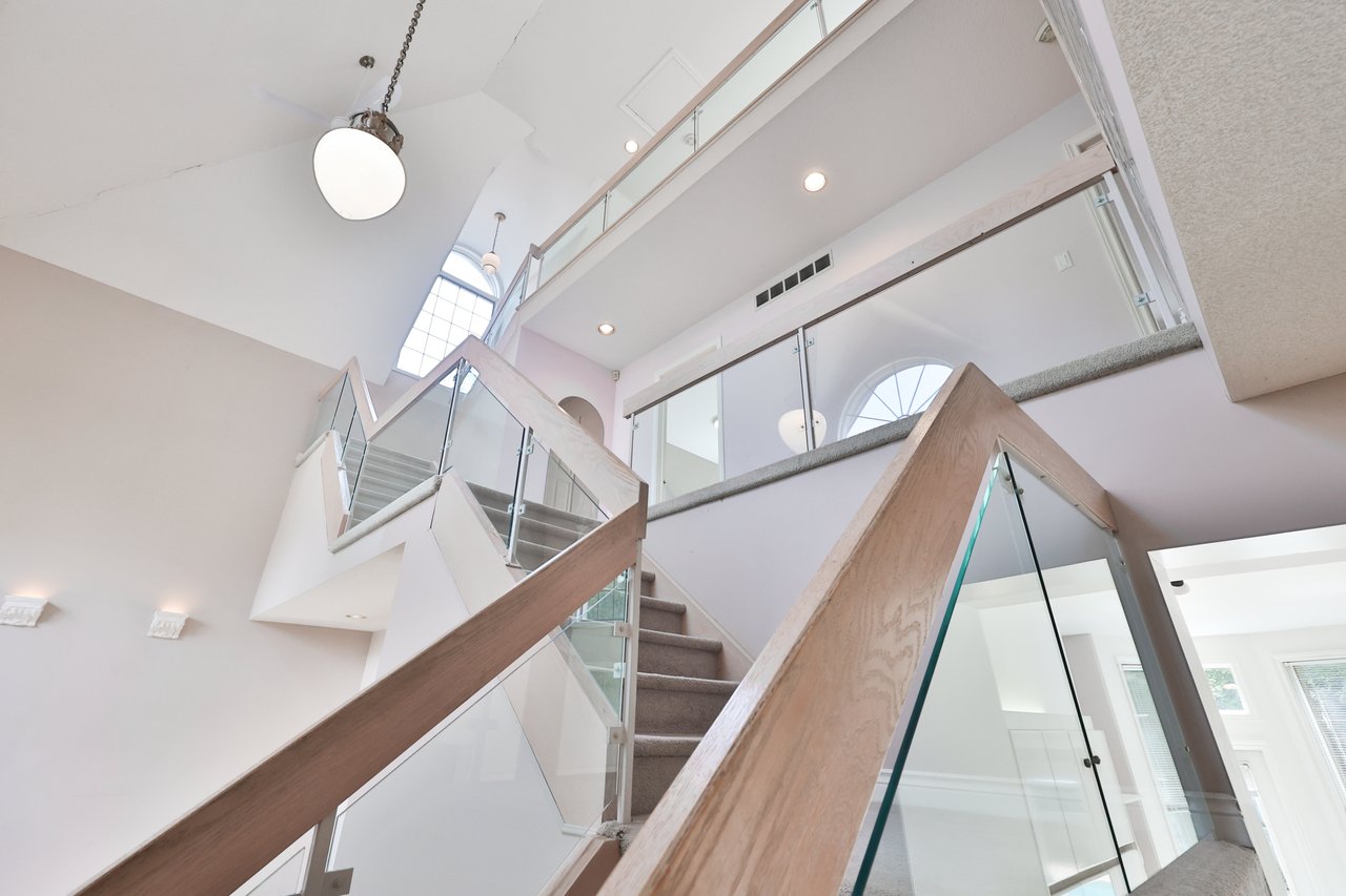 78 West River Street, Oakville