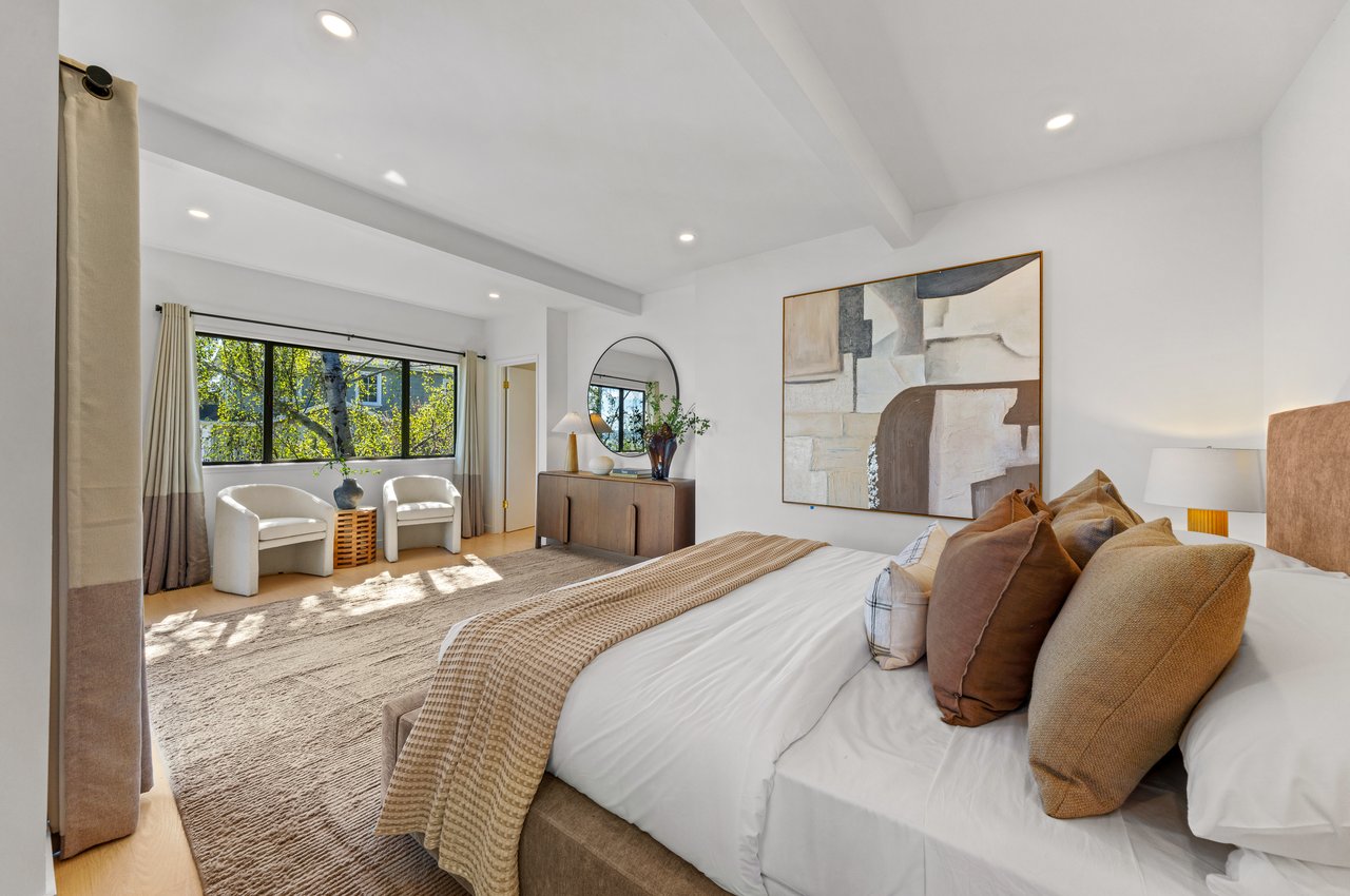 Gated View Residence on the Water