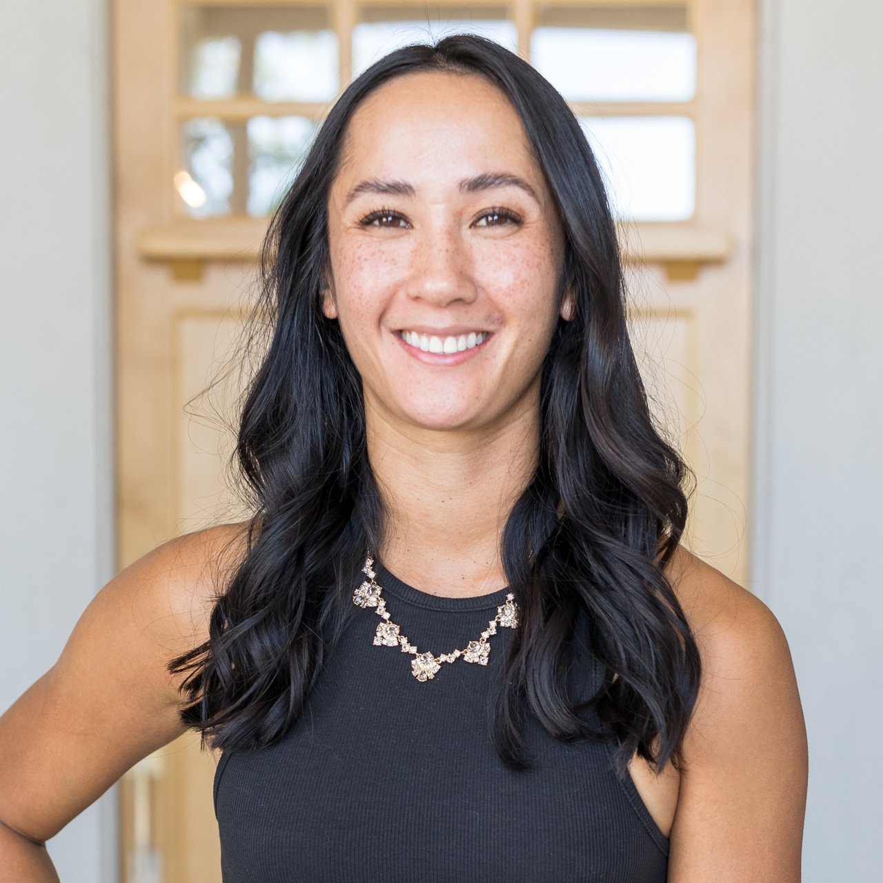 Francine Dinh Phoenix, AZ Real Estate Agent Headshot 