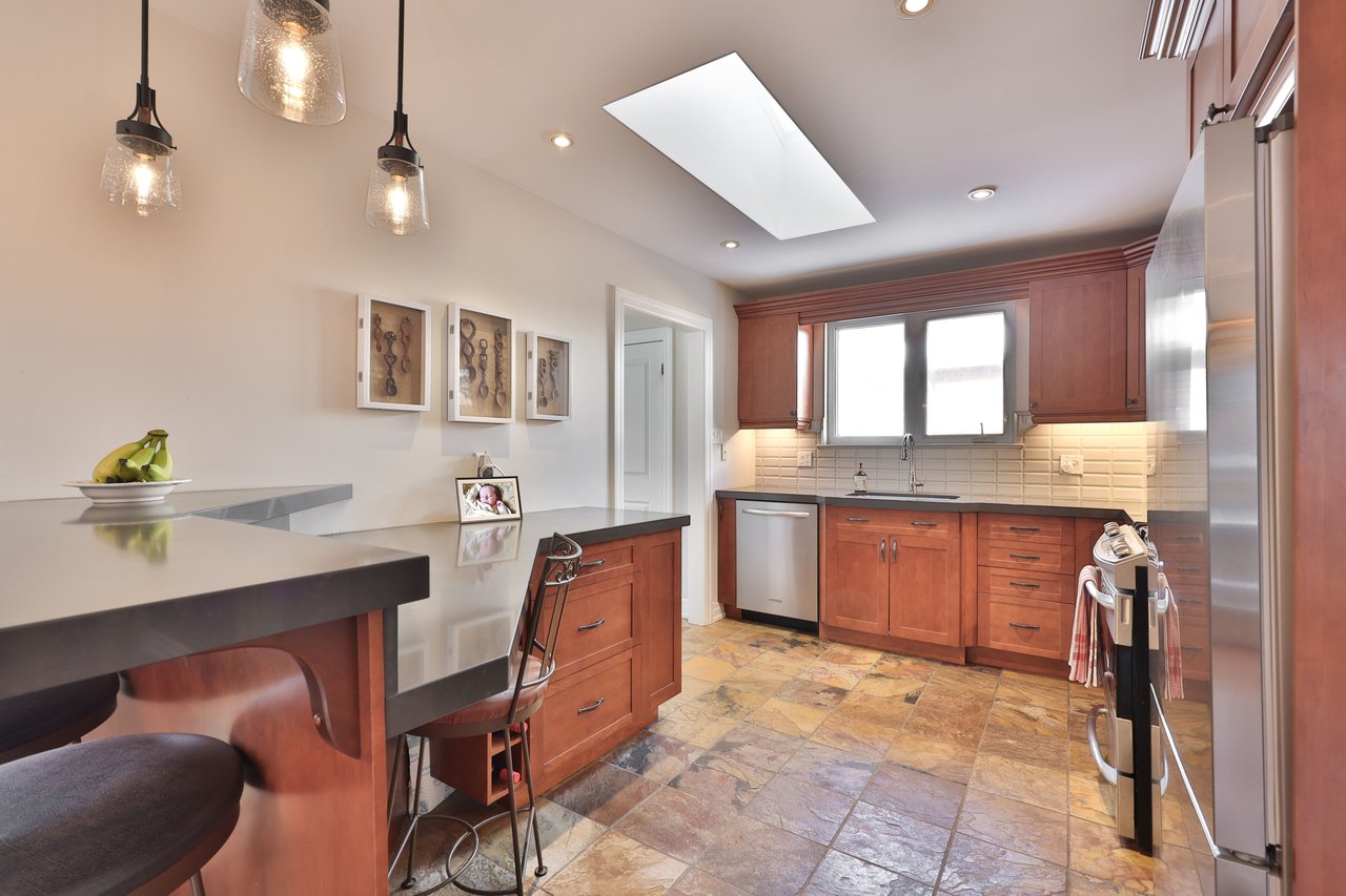 502 Bohemia Crescent, Oakville