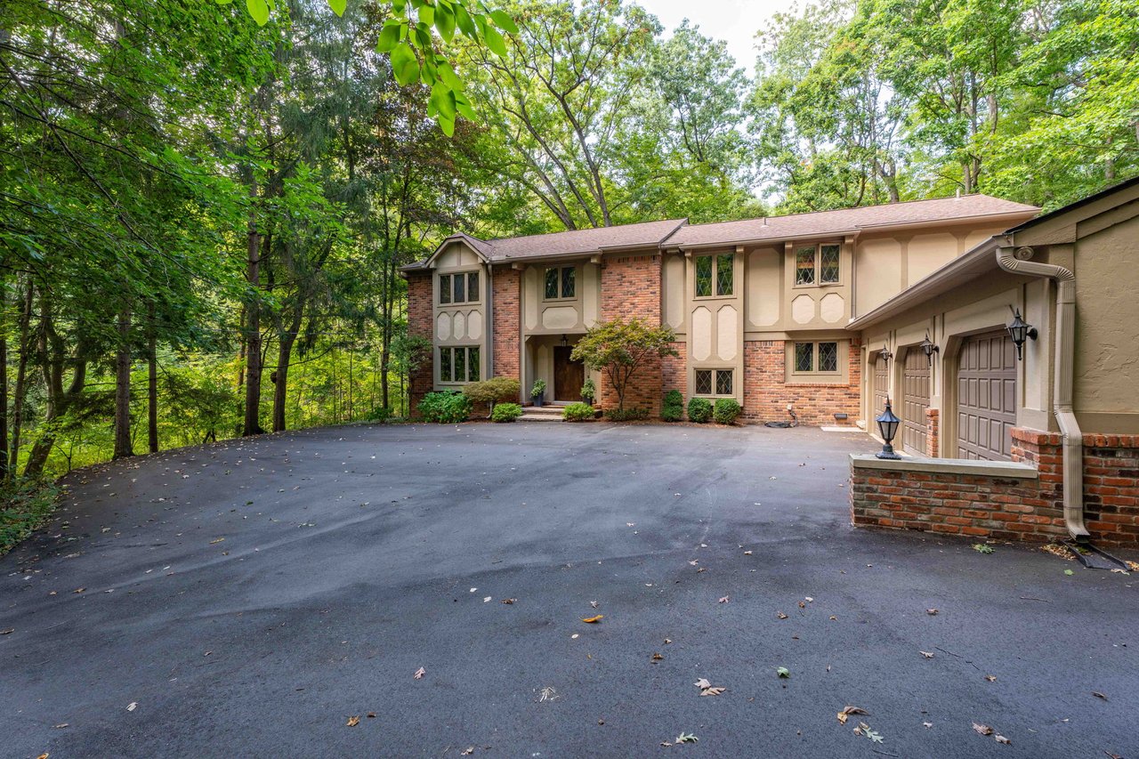1100 Bretton Lane, Bloomfield Hills