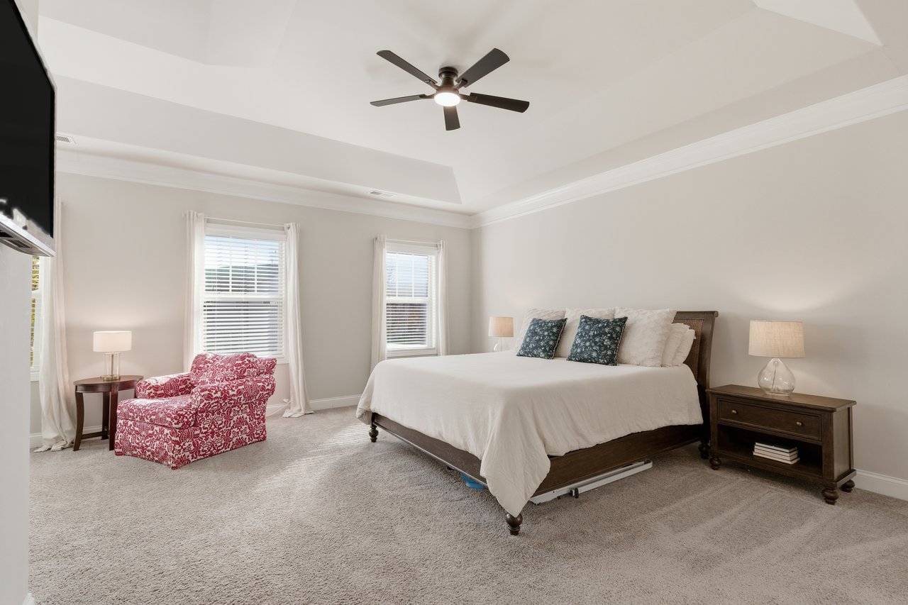 24 Dunsborough Drive