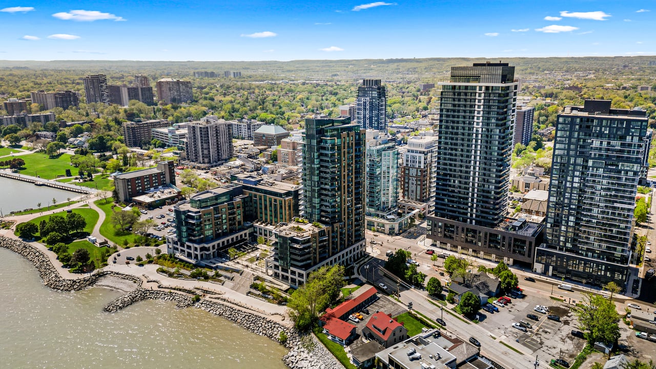 505-2060 Lakeshore Rd