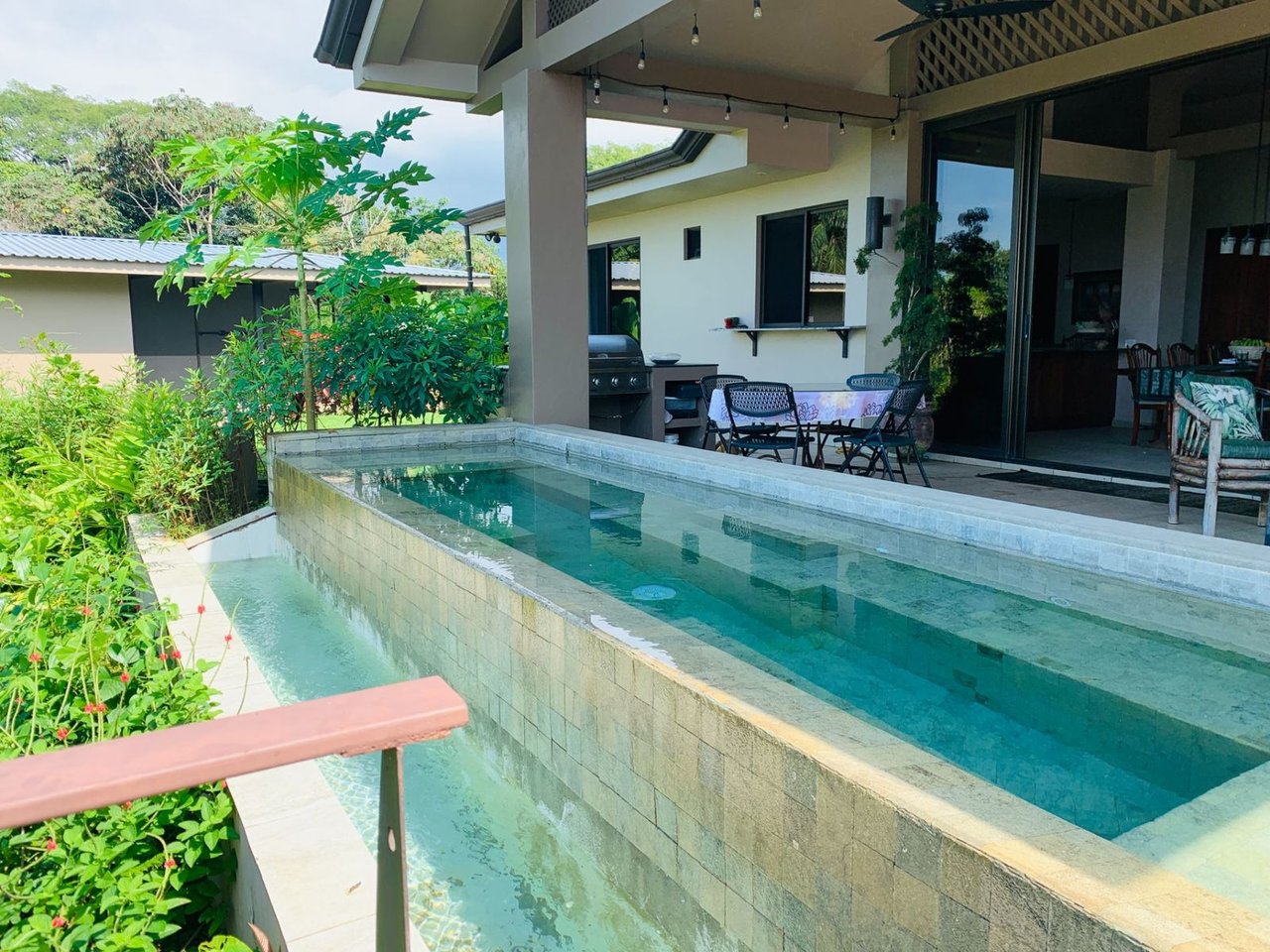 Ocean View Estate with Guest Cabins, Ojochal, Puntarenas