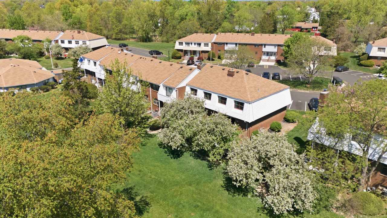 2401 Tudor Court