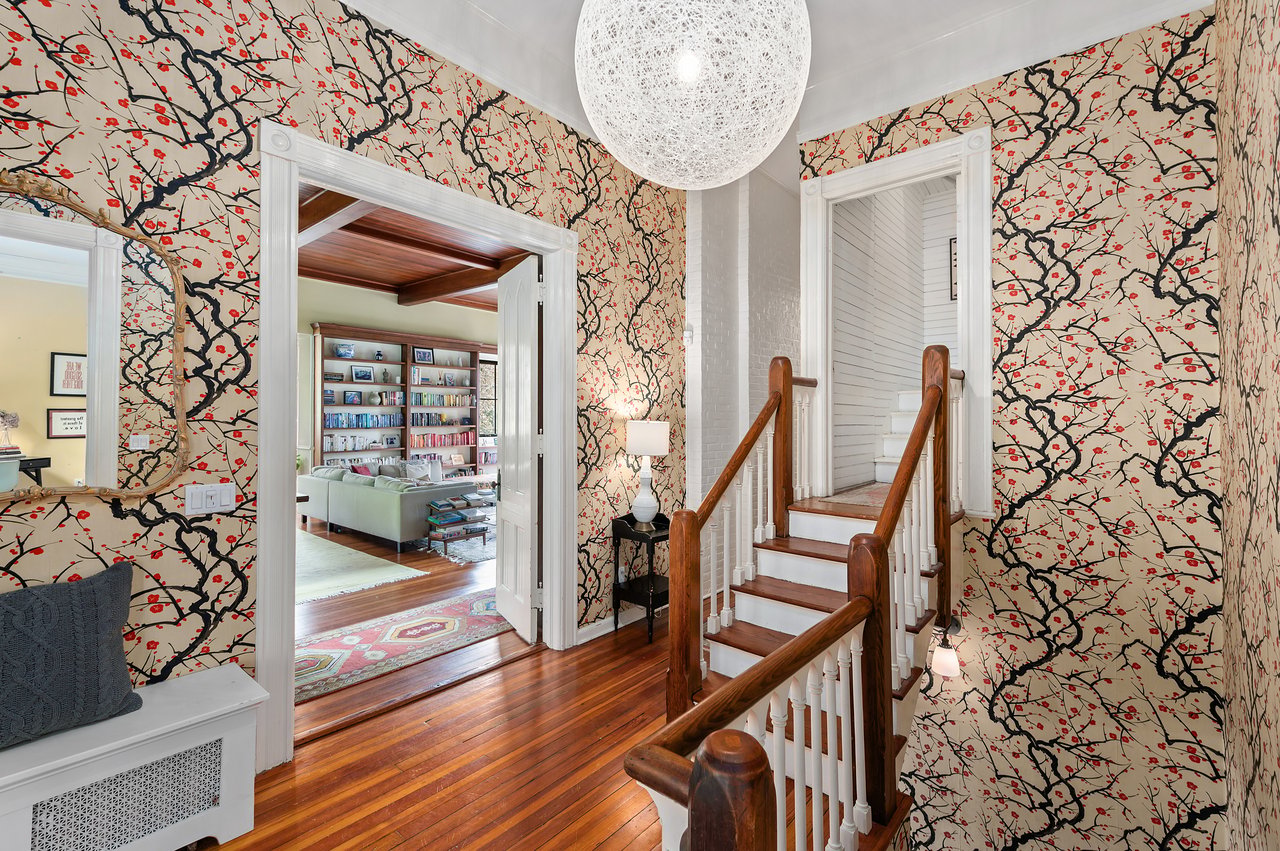 33 Aldridge Road