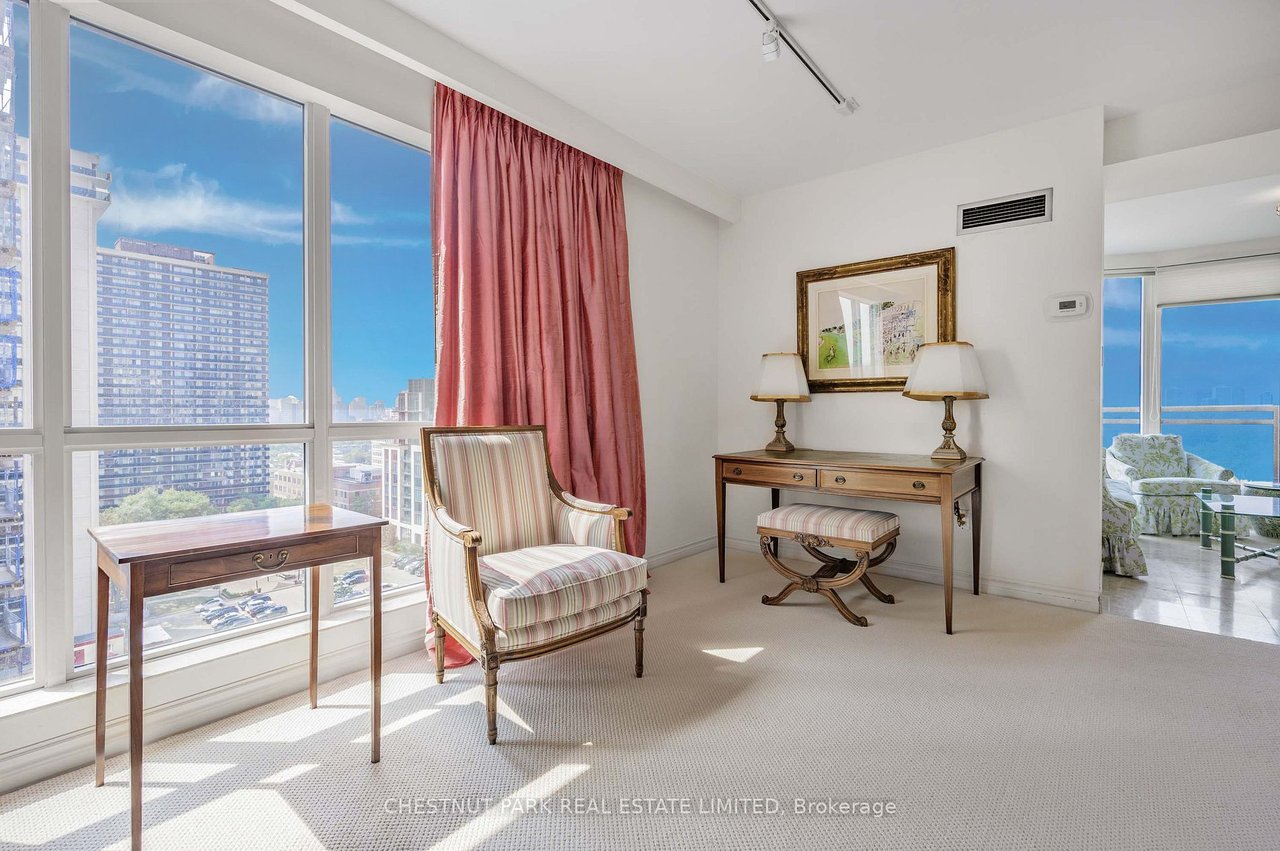 PENTHOUSE FOR DOWNSIZERS