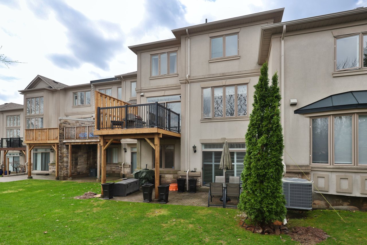 34-2400 Neyagawa Boulevard, Oakville