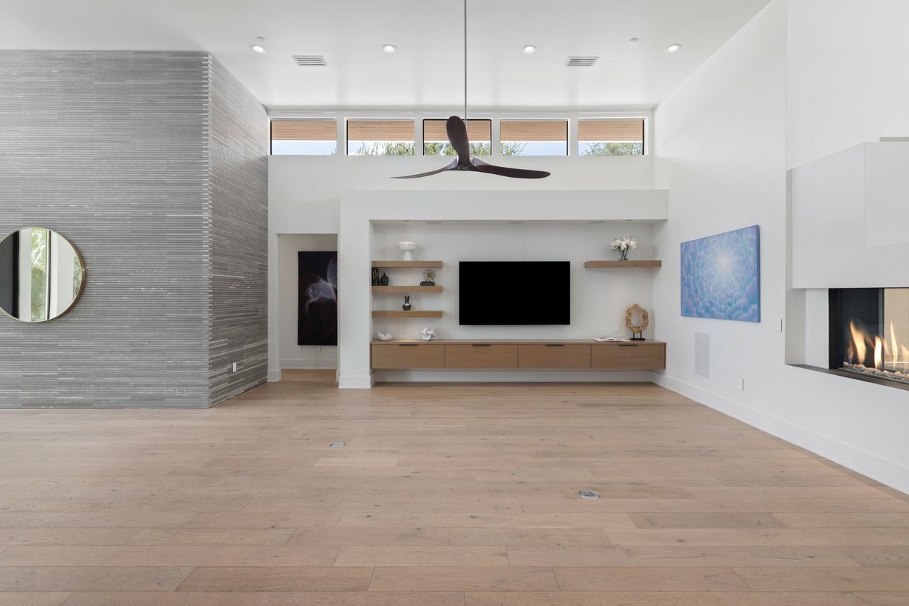4811 Timberline Drive