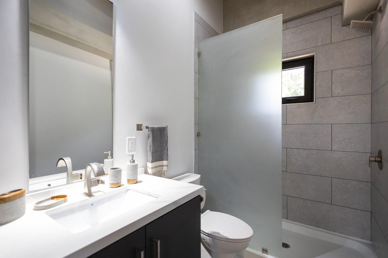 Sea Breeze House on Lot 5D