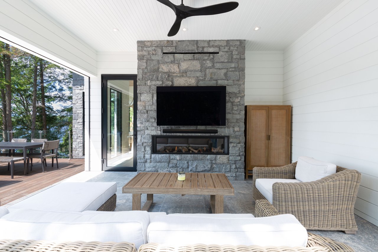 KINGSETT ROAD, Lake Rosseau