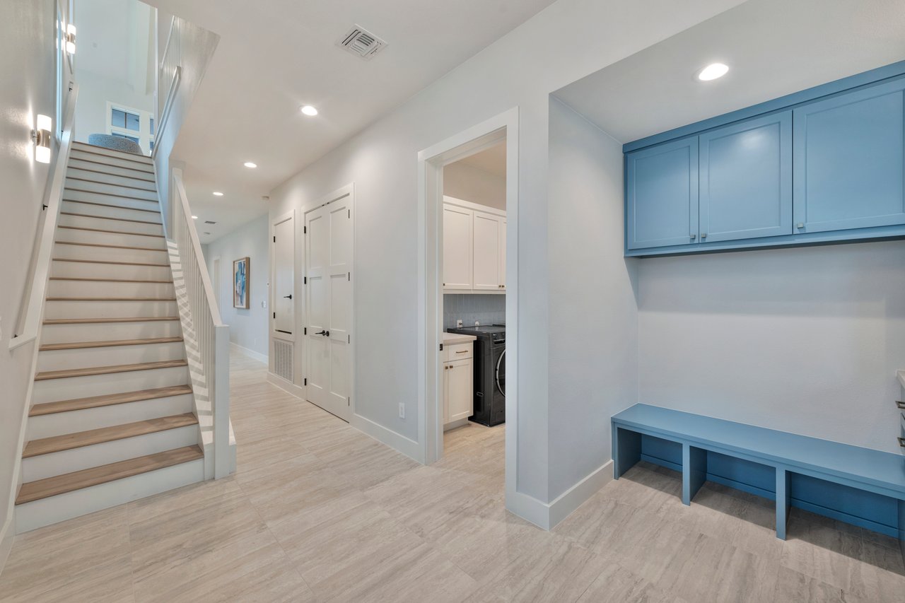 Barefoot Lane, 3476 Sq. Ft.