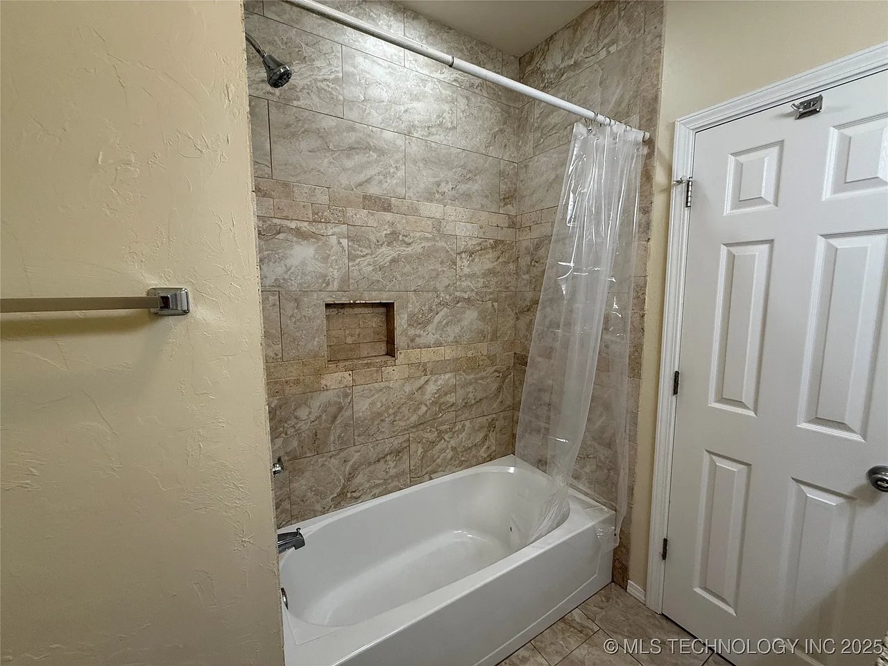 116 SW 5th St