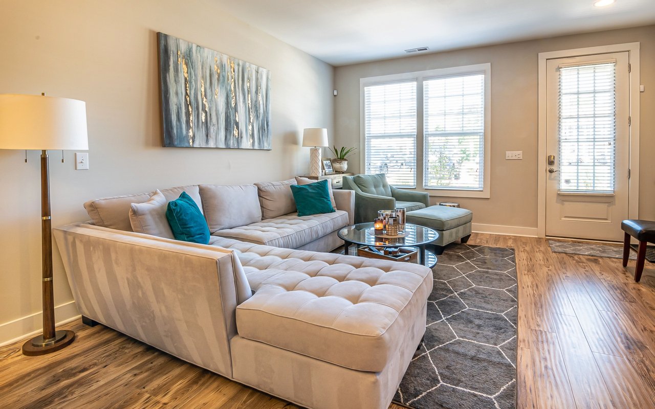 The Pet Owner's Guide to Selling a Home: 5 Things to Do to Prepare Your Property
