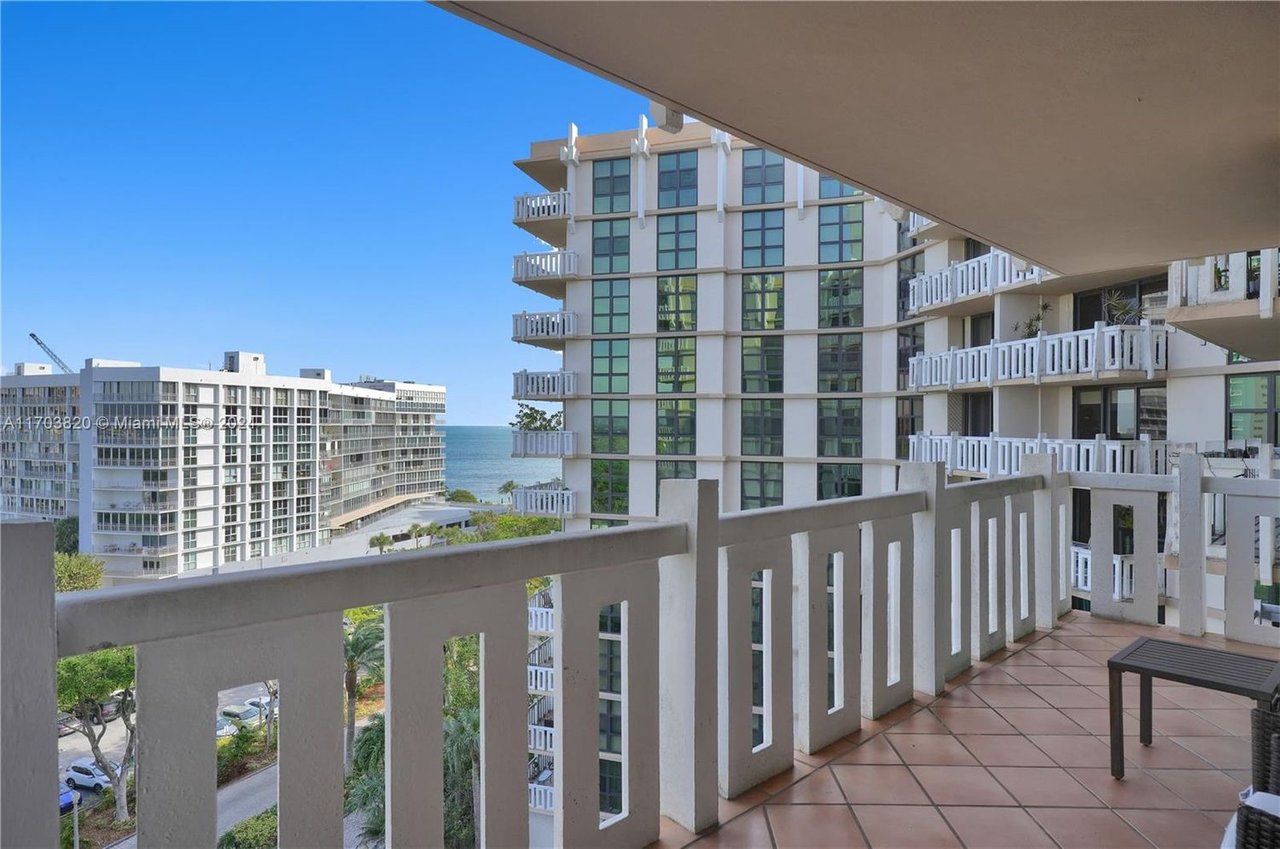 1121 Crandon Blvd, #E803