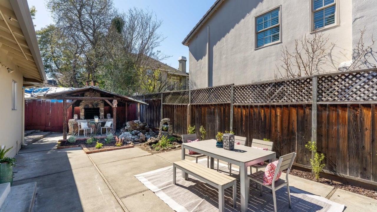 1806 Barton Street