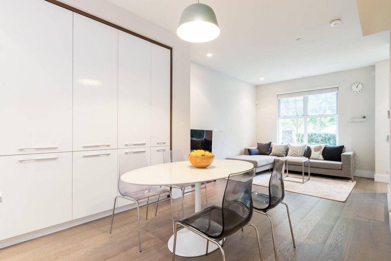276 W 62nd Ave