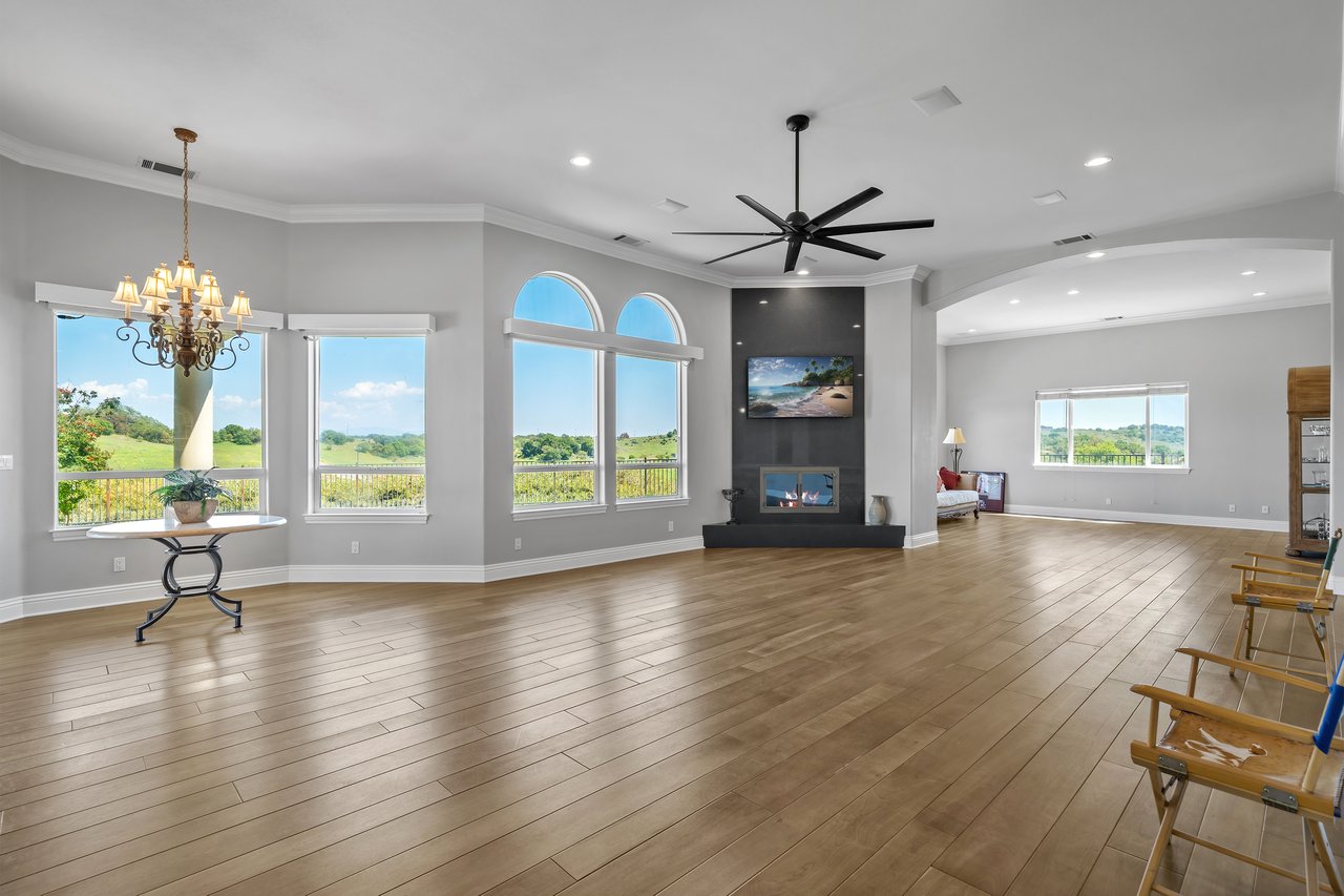 41653 Oak Trail Court