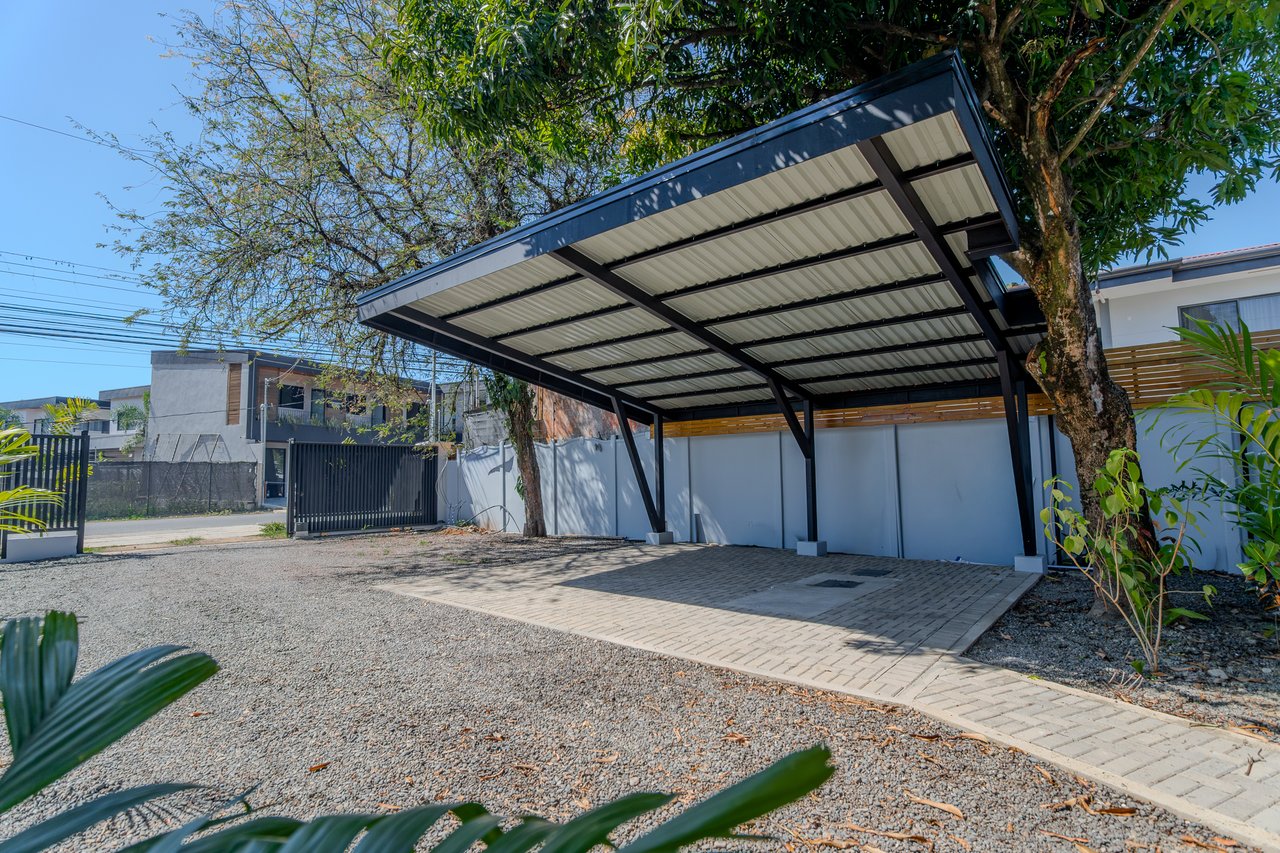 Location,Location, Location – 3-Bedroom Villa Steps from the Beach