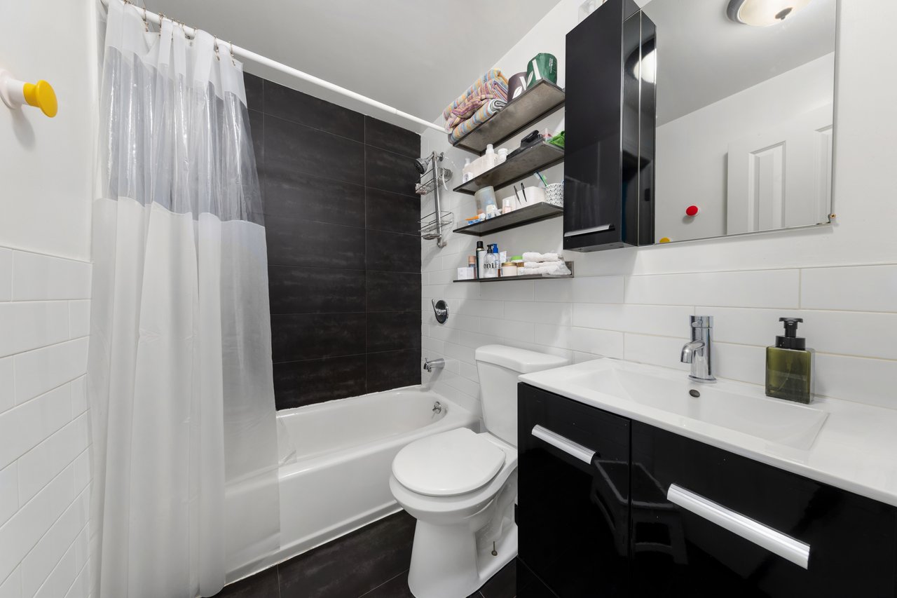 407 2ND Street