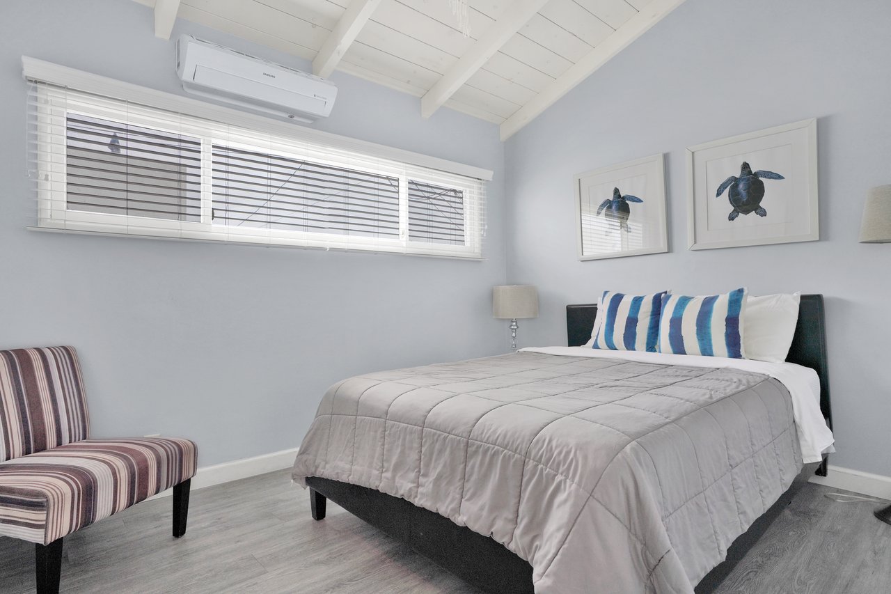 1320 W Balboa Boulevard