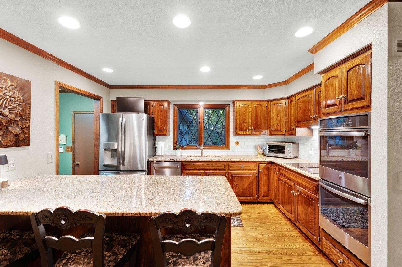 1100 Bretton Lane, Bloomfield Hills