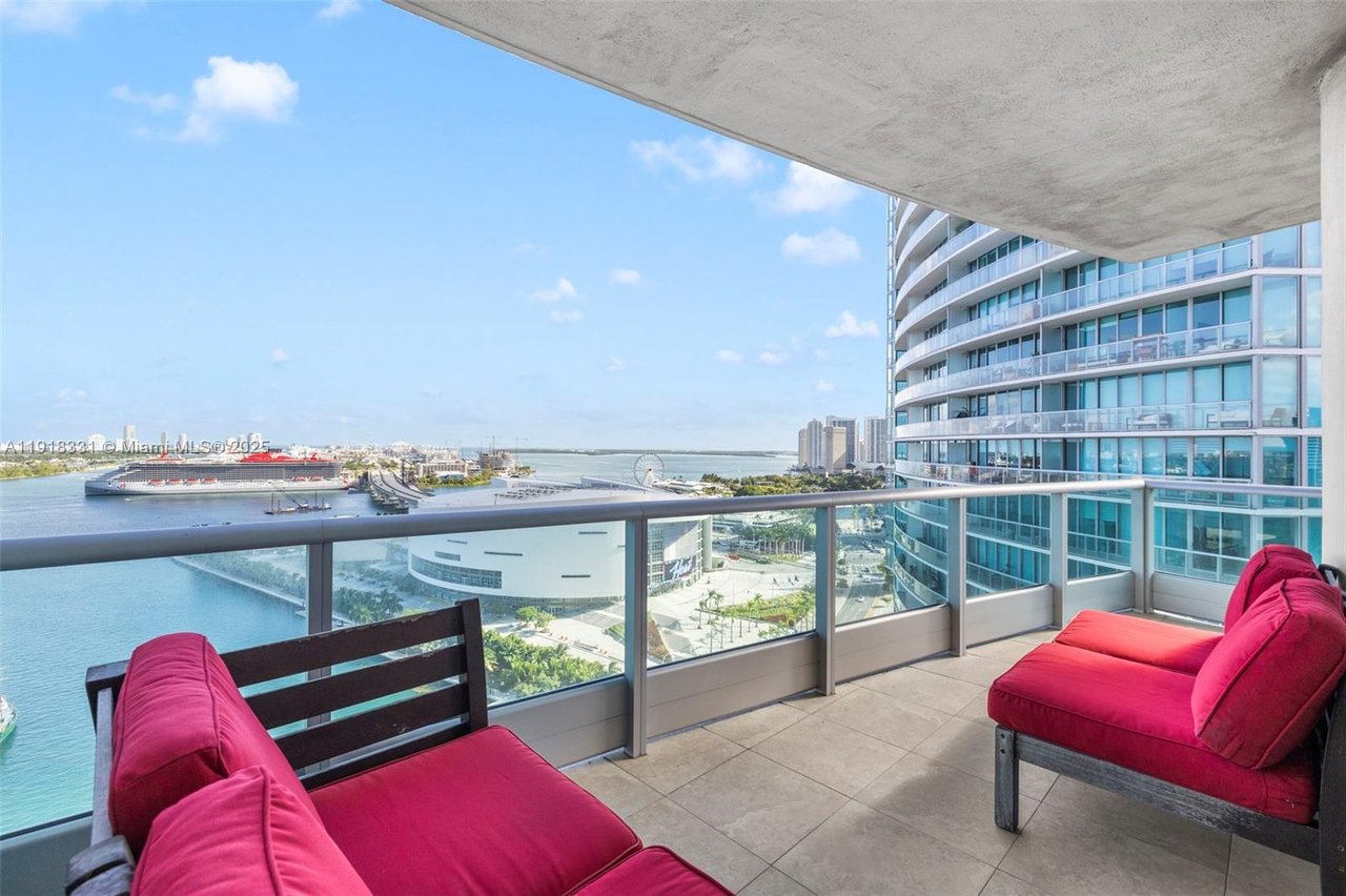 900 Biscayne Bay Condo, Unit 2401