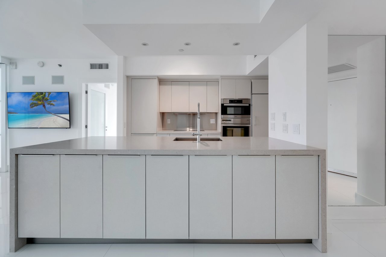 Icon South Beach Off Market | South Of Fifth