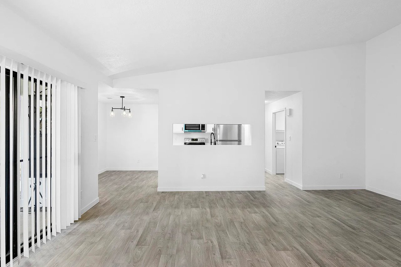 812 W Sky St SW