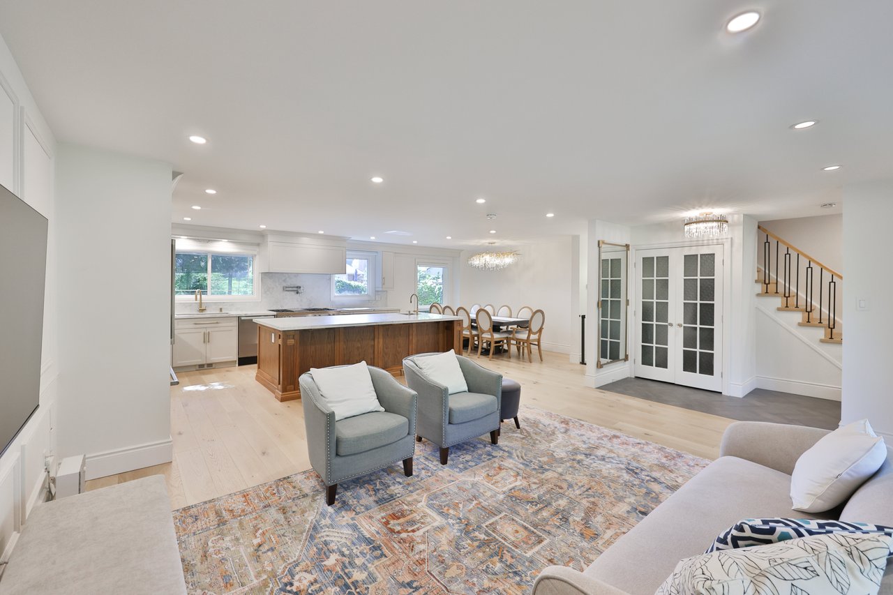 222 Vance Drive, Oakville