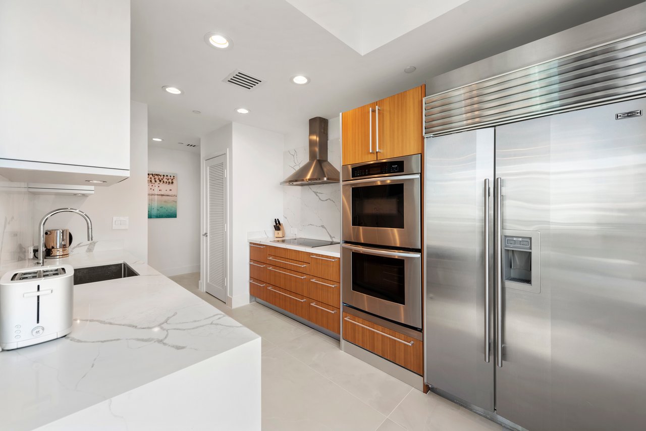 Aqua Gorlin Residence 703