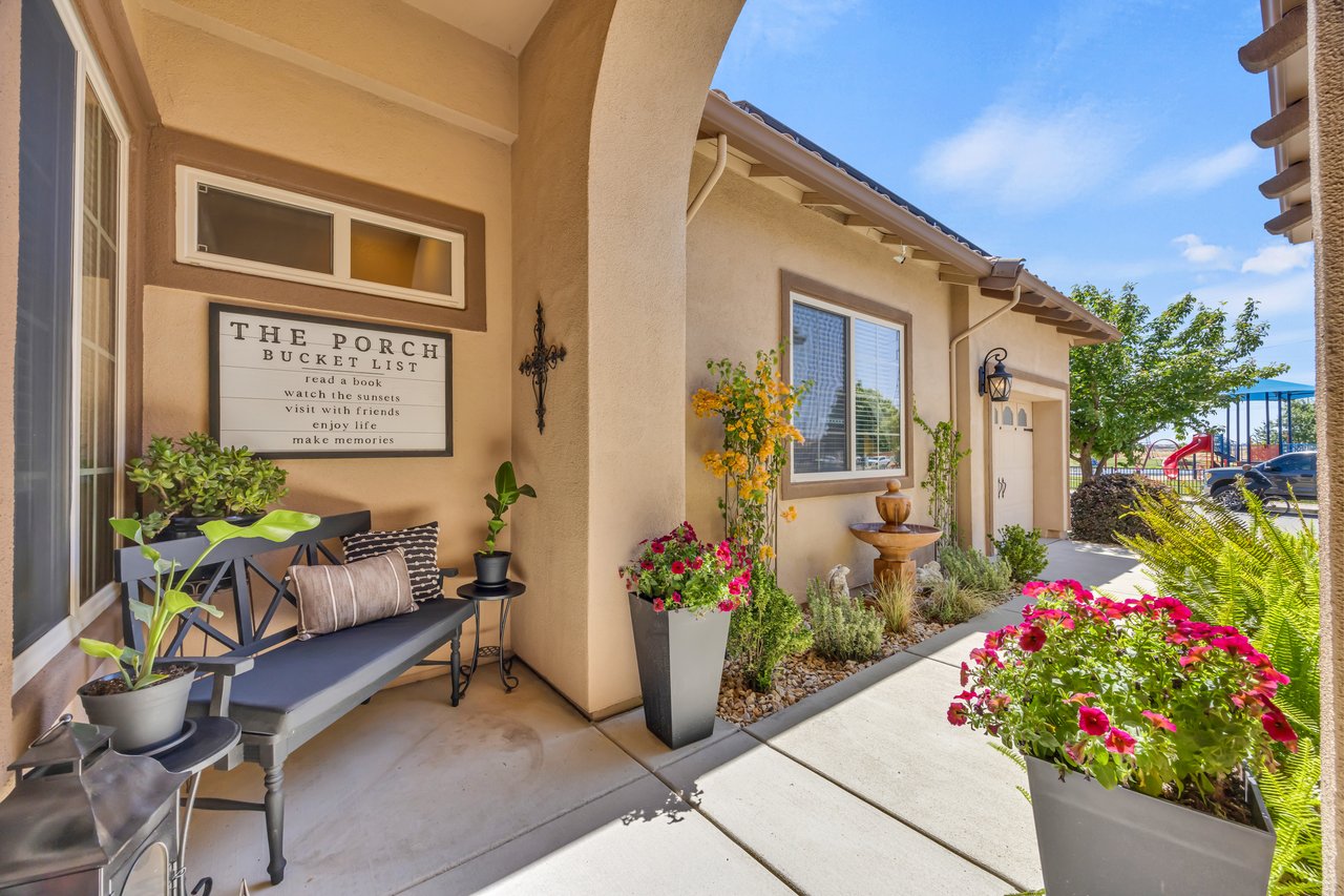 4040 Borderlands Dr
