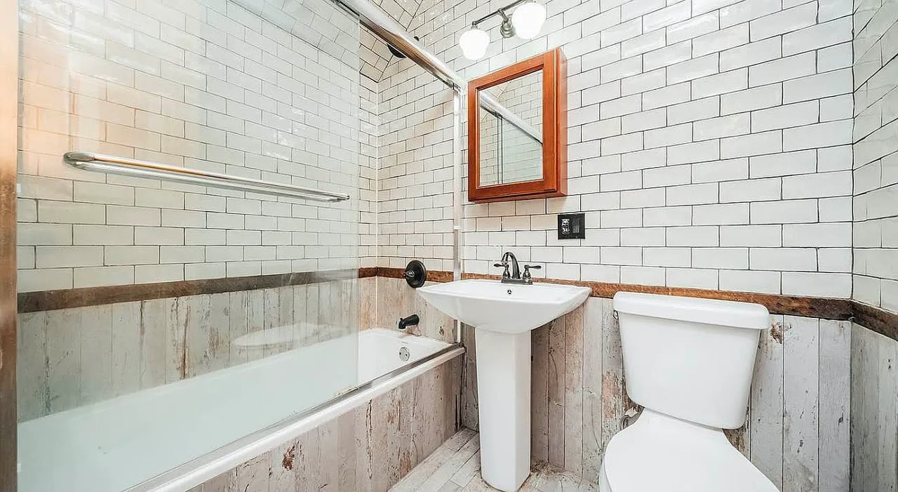 204 Starr St 2R