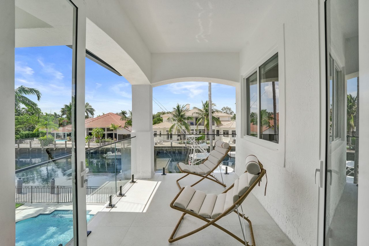 30  S Compass Dr