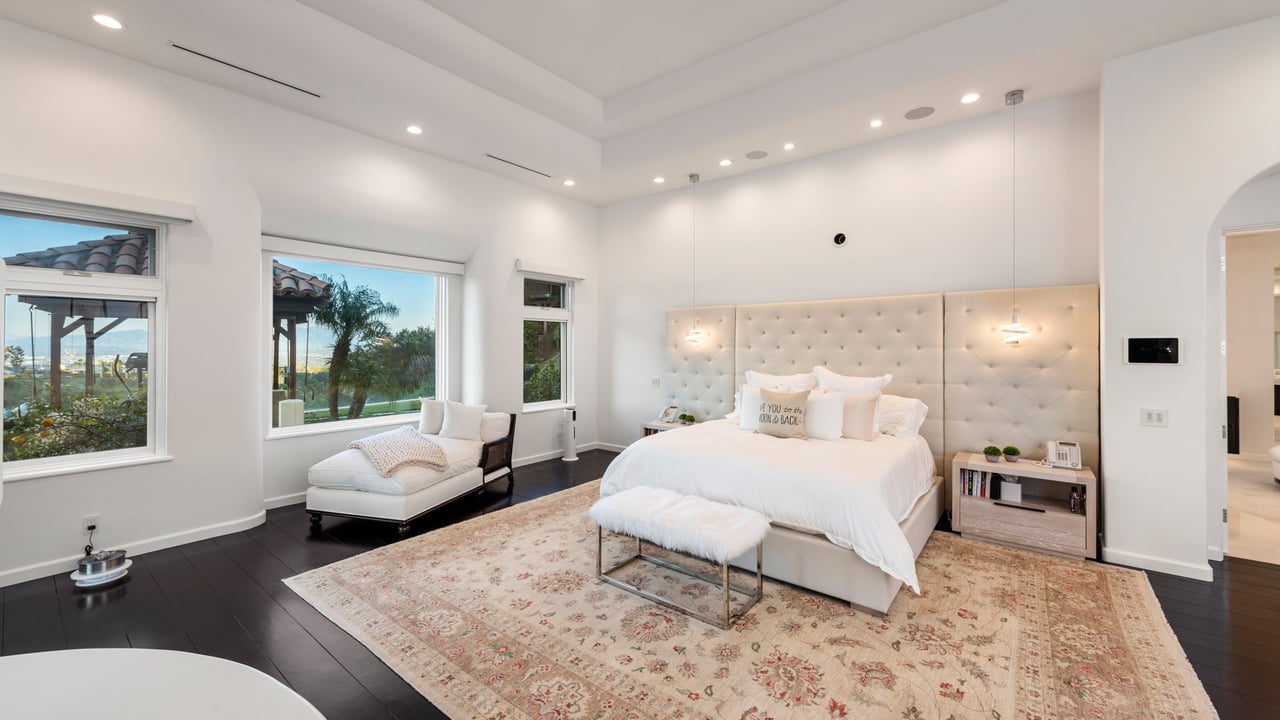 16405 Mulholland Drive