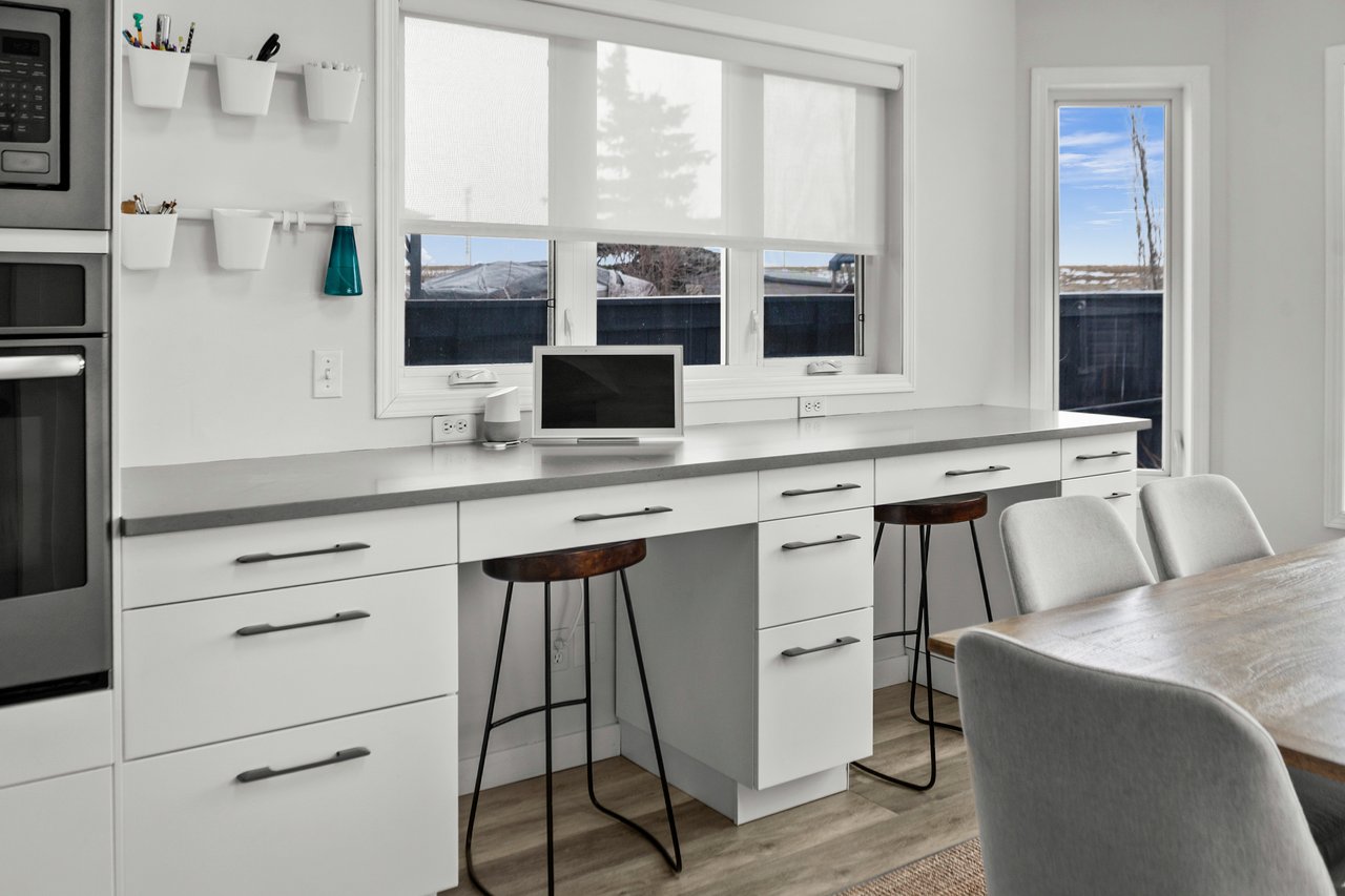 218 Coville Circle NE