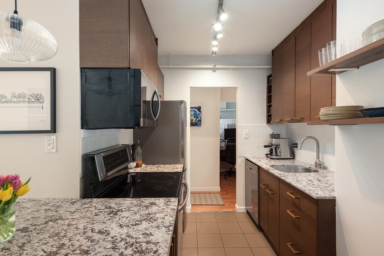 809-756 Great Northern Way, Vancouver