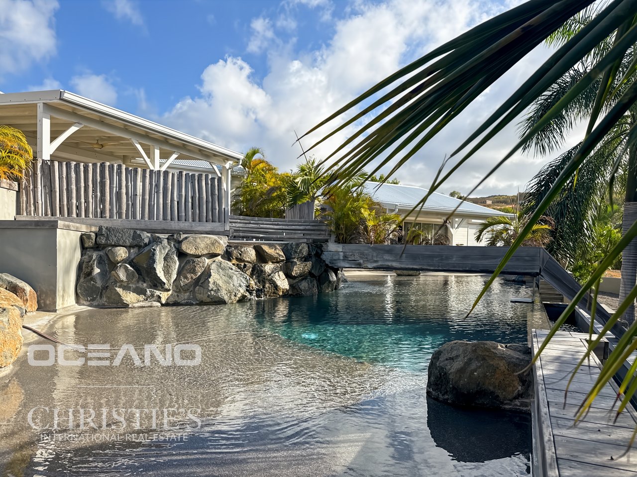 Real Estate Complex – 3 Villas + 1-Bedroom Apartment