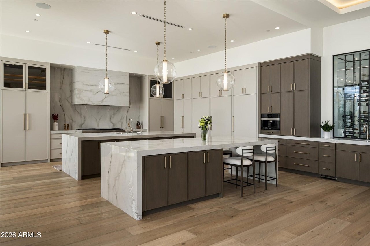 9245 E RIMROCK Drive