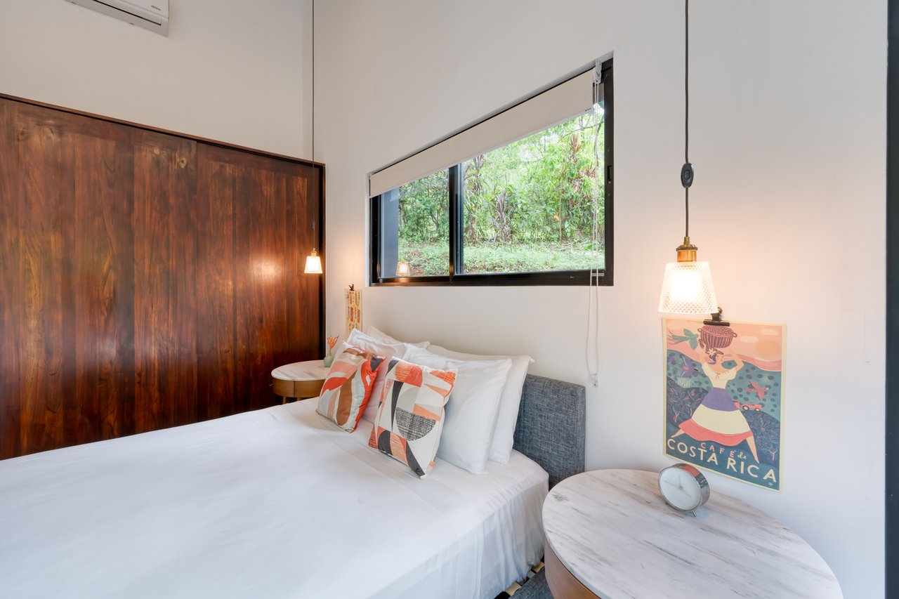 Modern Eco Villa in Central Uvita Only 5 Minutes from Surf Beach