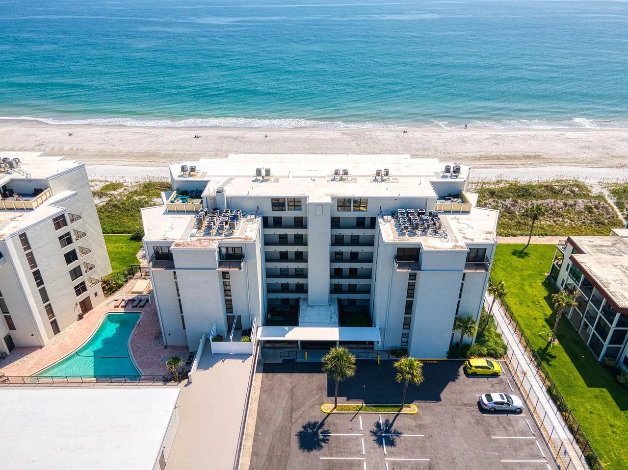 2200 Ocean Dr #3C