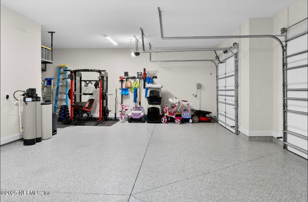 462 HILLENDALE Circle, St. Johns